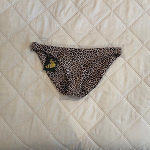 NWT Skatie x Salty Blonde Cheryl - Manhattan - L